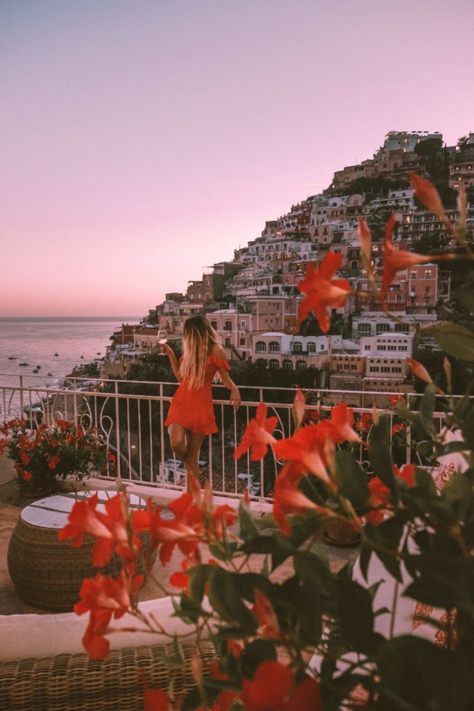 Are you wondering where to stay in Positano with the best views of the Amalfi Coast? Read this guide to find out my selection of the best hotels in Positano with views, including luxury and affordable! Also the best Airbnb and villas in Positano | luxury hotels in Positano | boutique hotels | where to stay in Amalfi Coast | Italy | best Europe vacation | Europe destinations | Europe travel | Amalfi | Ravello | Le Sirenuse | Hotel Poseidon | Villa Treville